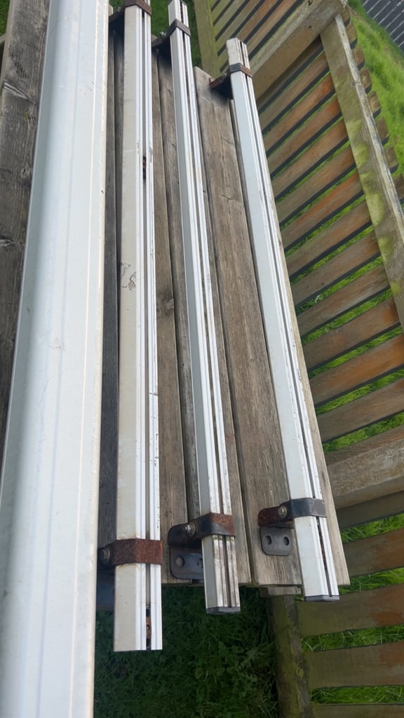 Roof bars & roof vault (transit custom) 