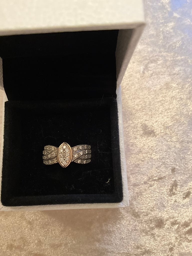 image for 9k gold diamond ring 