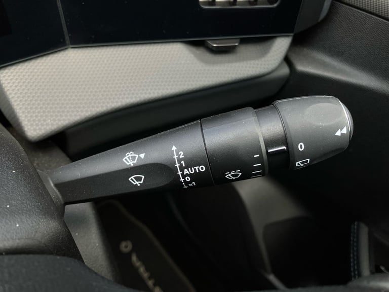 2024 Vauxhall Astra 115kW Ultimate 54kWh 5dr Auto Hatchback Electric Automatic