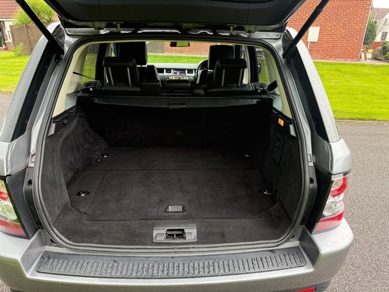 2013 Land Rover Range Rover Sport 3.0 TDV6 HSE 