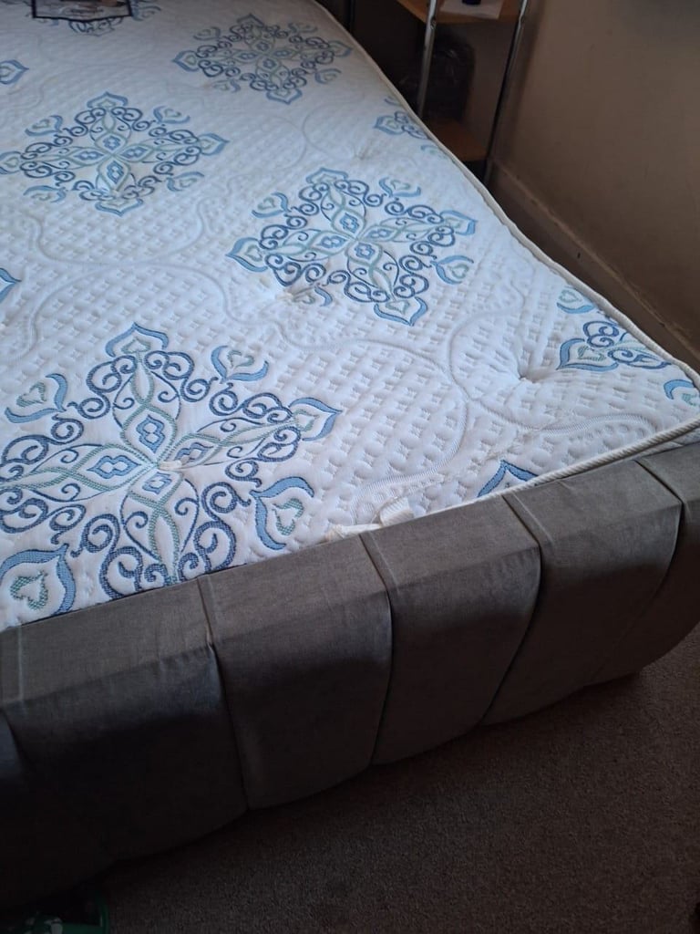 Double bed frame and mattress 