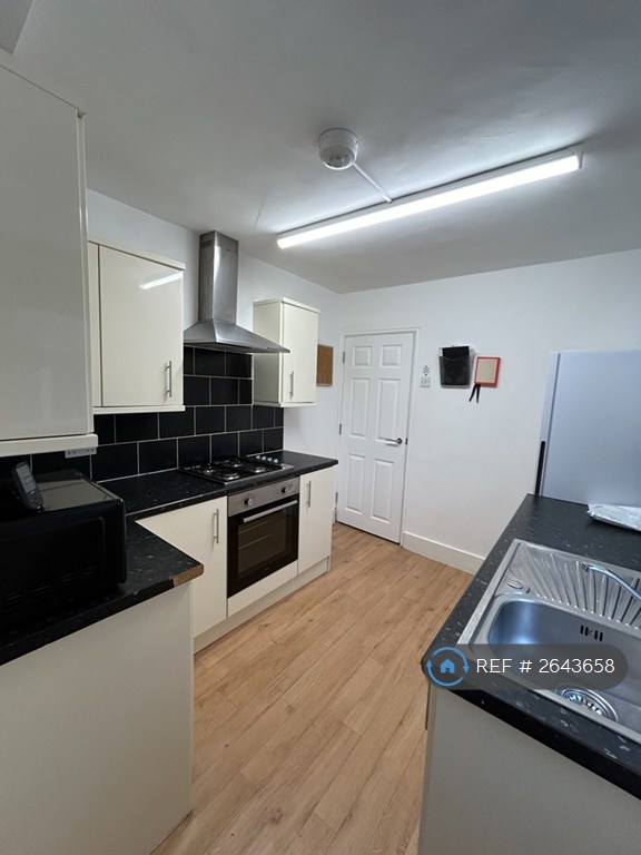 3 bedroom house in Garnier Street, Portsmouth, PO1 (3 bed) (#2643658)