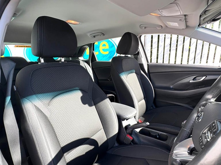 CAN'T GET CREDIT? CALL US! Hyundai i30 1.0 T-GDi SE Nav Blue Drive ISG - £149 DEPOSIT, £63 PER WEEK