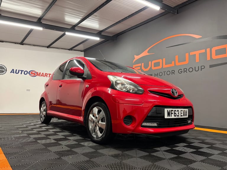 2013 Toyota AYGO 1.0 VVT-i Move with Style 5dr HATCHBACK Petrol Manual