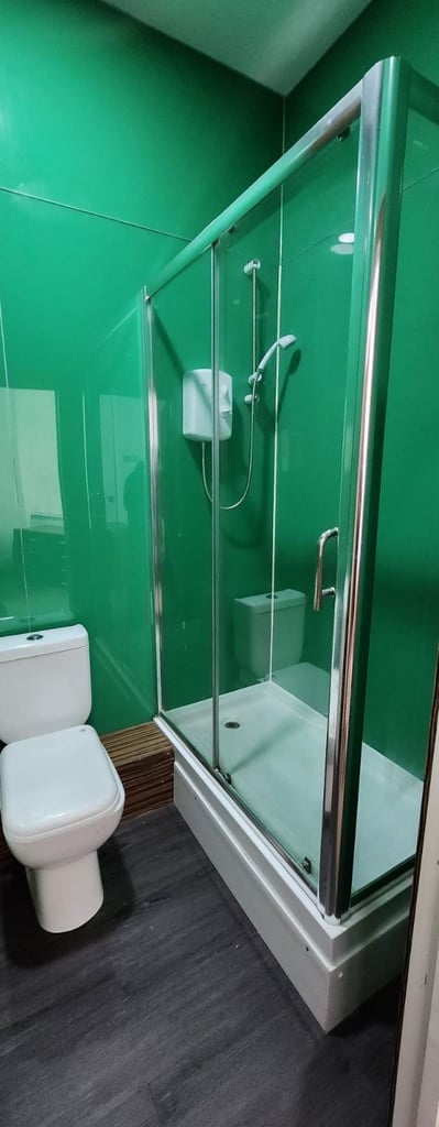 image for Modern 1 Bedroom Studio Apartment - Bills Included (Bradford)