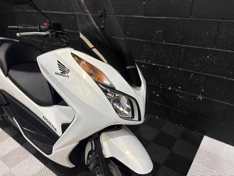 2016 66 HONDA FORZA 300 FINANCE SPECIALISTS APPLY NOW