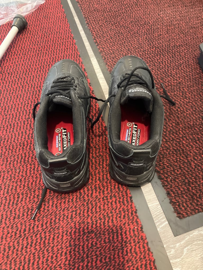  Sketchers, black, industrial shoes, steel tow cap