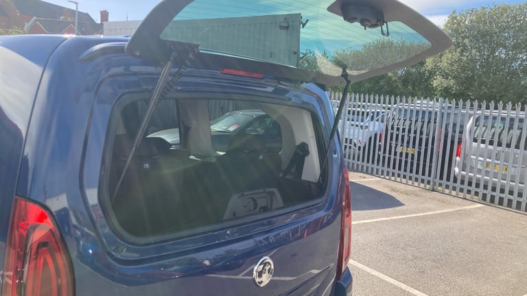 2022 Vauxhall Combo Life 1.5 Turbo D SE XL 5dr [7 seat] MPV DIESEL Manual