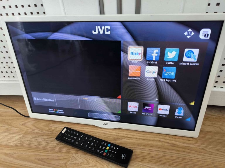 TV/ DVD 24" LED HDMI USB Freeview