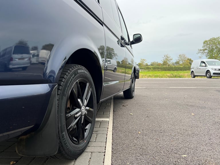 2015 Volkswagen Transporter 2.0 180PS Highline Kombi Van DSG WINDOW VAN Diesel Automatic