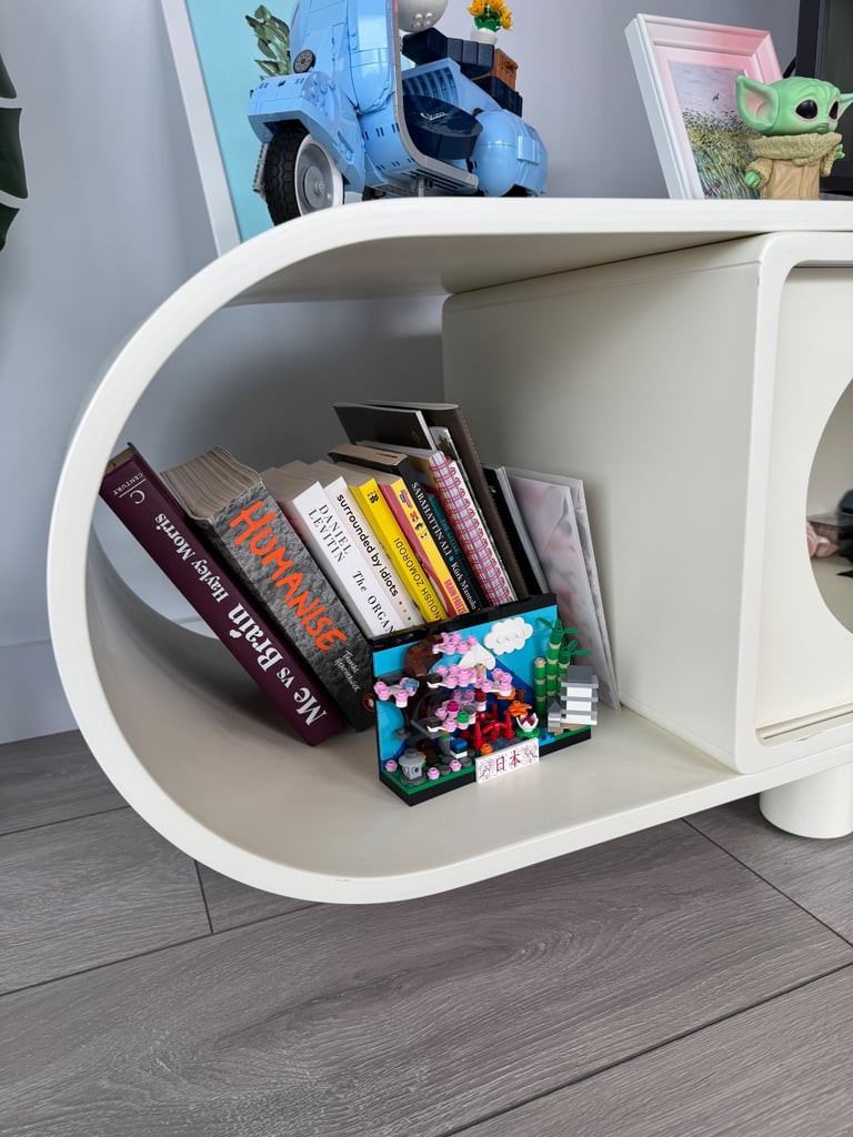 High-Quality TV Stand (White/Cream)
