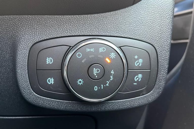 2022 Ford Fiesta 1.0 EcoBoost Hybrid mHEV 125 ST-Line 5dr bluetooth dab radio reversing sens Hatc...