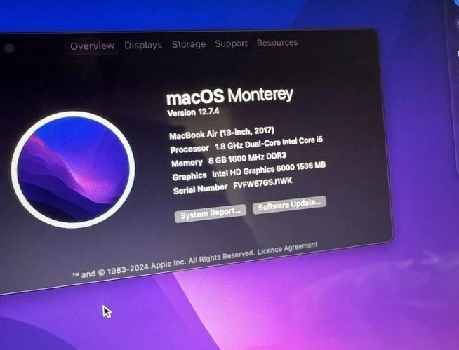 Apple MacBook Air 13 - i5 8gb RAM 128gb SSD **FREE DELIVERY**