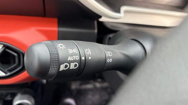 2025 Dacia Spring 27kWh Expression 65 48kW 5dr Auto Electric Hatchback Hatchback Electric Automatic