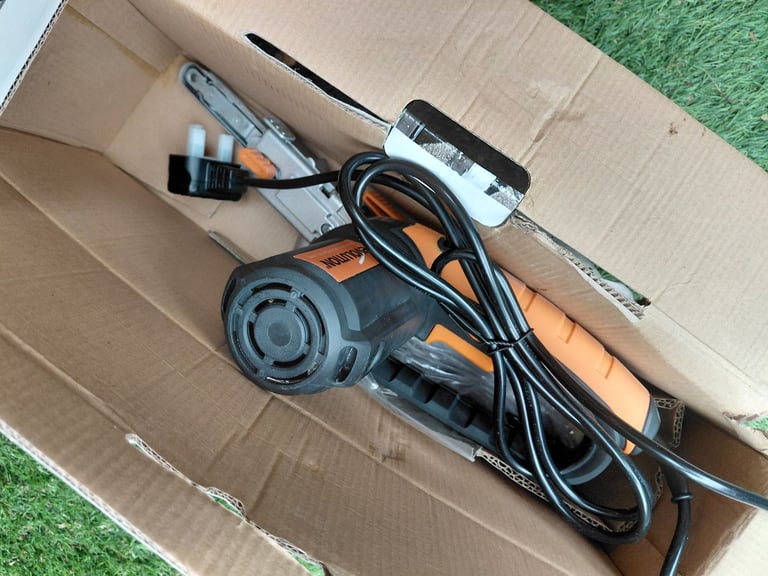 image for ** BRAND NEW UNUSUED EVOLUTION SANDER **