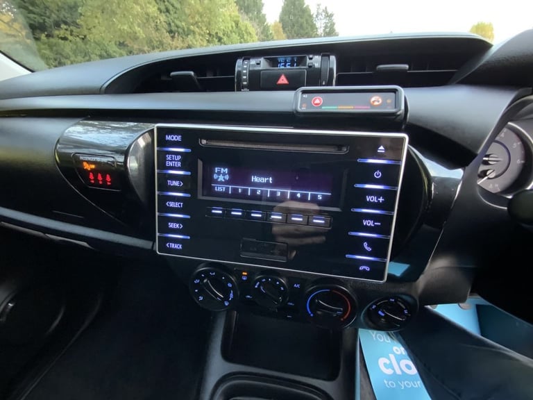 2019 Toyota Hilux 2.4 D-4D Active Pickup Double Cab 4dr Diesel Manual 4WD Euro 6 (3.5t) (150  PIC...