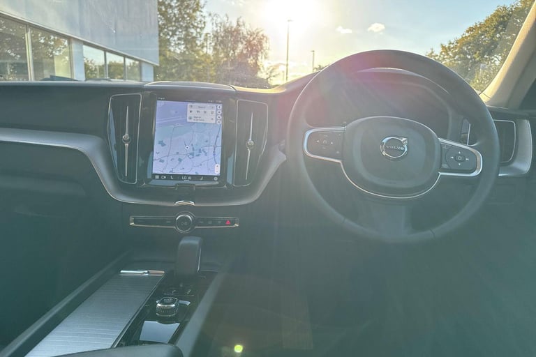 2022 Volvo XC60 2.0 B5 MHEV Core SUV 5dr Petrol Hybrid Auto AWD Euro 6 (s/s) (250 ps) ESTATE Petr...