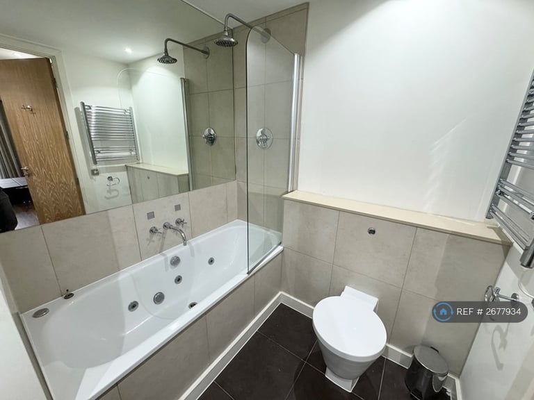 2 bedroom flat in Park View, Cardiff, CF10 (2 bed) (#2677934)