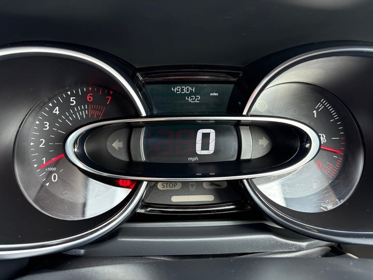 2016 Renault Clio 1.2 16V Dynamique Nav 5dr HATCHBACK PETROL Manual