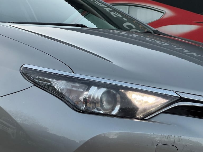 2015 Toyota Auris 1.8 VVT-h Icon Touring Sports CVT Euro 6 (s/s) 5dr ESTATE Petrol/Electric Hybri...