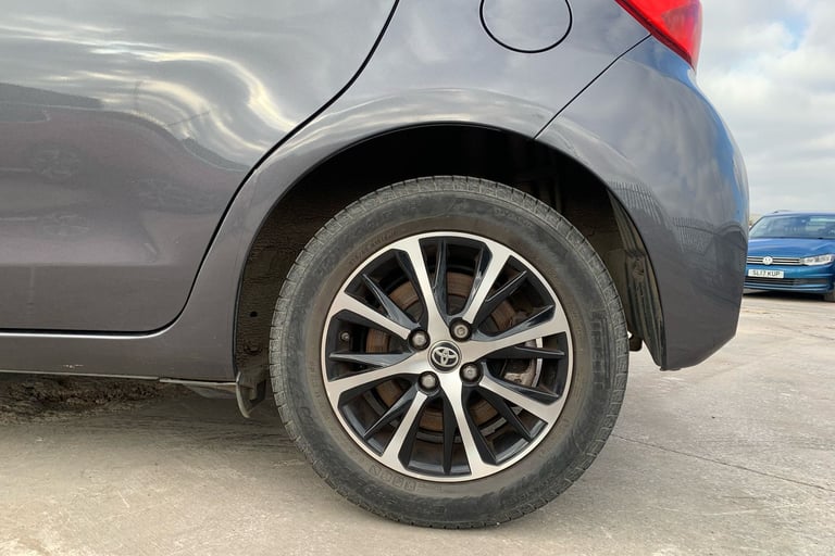 2018 Toyota Yaris 1.5 Hybrid Icon Tech 5dr CVT Hatchback PETROL/ELECTRIC Automatic