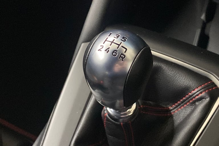 2025 Ford Focus 744494 Hatchback Petrol Manual