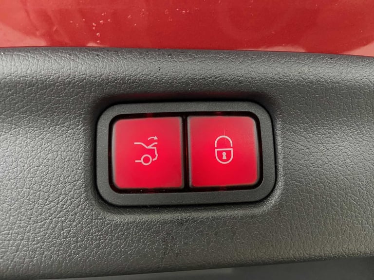 2023 Mercedes-Benz C Class C200 AMG Line Premium 4dr 9G-Tronic Saloon Petrol Automatic