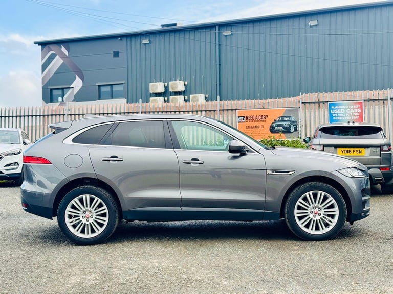 2017 Jaguar F-Pace 2.0d Portfolio 5dr Auto AWD ESTATE DIESEL Automatic