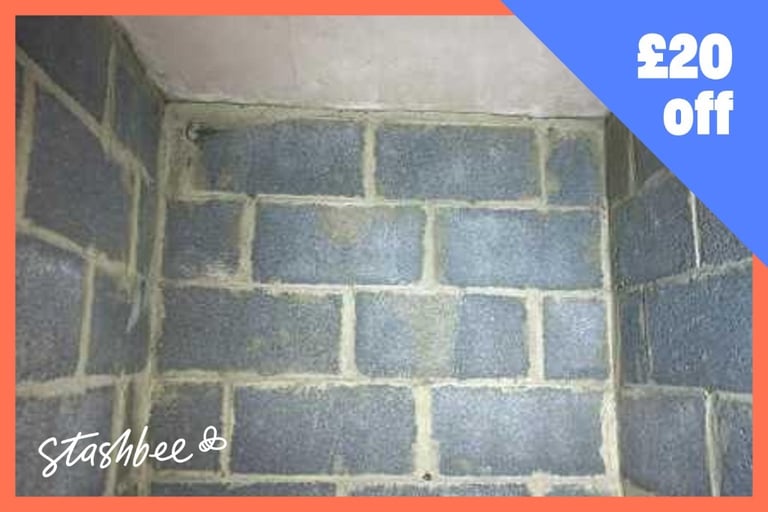 image for Lock-up to rent in London (N11) | Stashbee