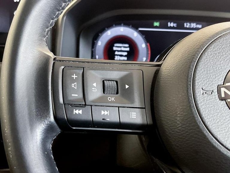 2022 Nissan Qashqai 1.3 DIG-T MHEV N-Connecta Euro 6 (s/s) 5dr Manual SUV Hybrid Manual