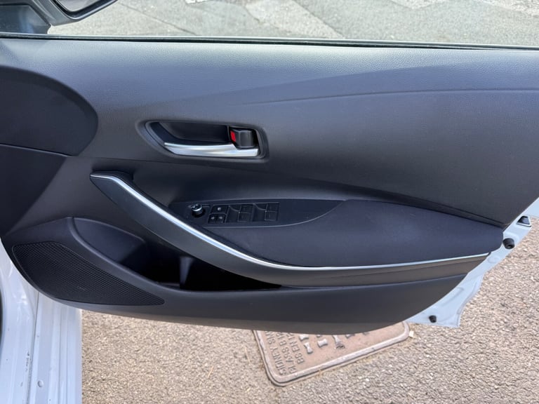 2020 Toyota Corolla 1.8 VVT-i Hybrid Icon Tech 4dr CVT SALOON Petrol/Electric Hybrid Automatic