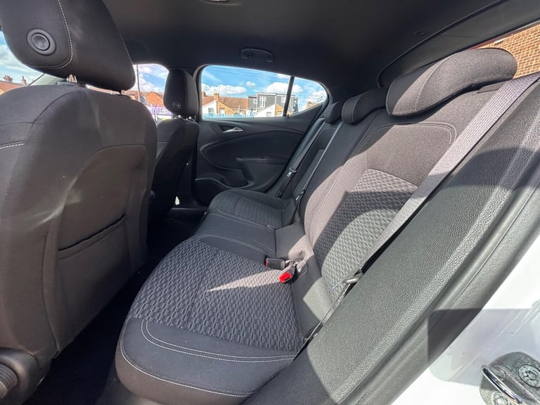 2019 Vauxhall Astra 1.4i Turbo SRi VX Line Nav Euro 6 5dr HATCHBACK Petrol Manual