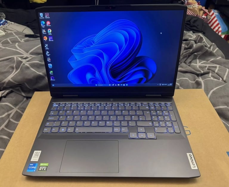 Lenovo Ideapad Gaming 3 -  i5-12450H RTX 3050 512GB SSD M.2 16GB RAM ALMOST NEW