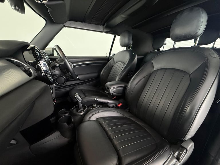 2021 MINI Convertible 1.5 Cooper Exclusive 2dr Auto CONVERTIBLE PETROL Automatic