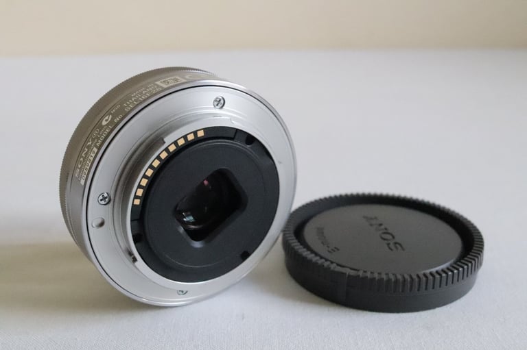 SONY E 16mm F/2.8 SEL16F28 E-Mount Wide Angle