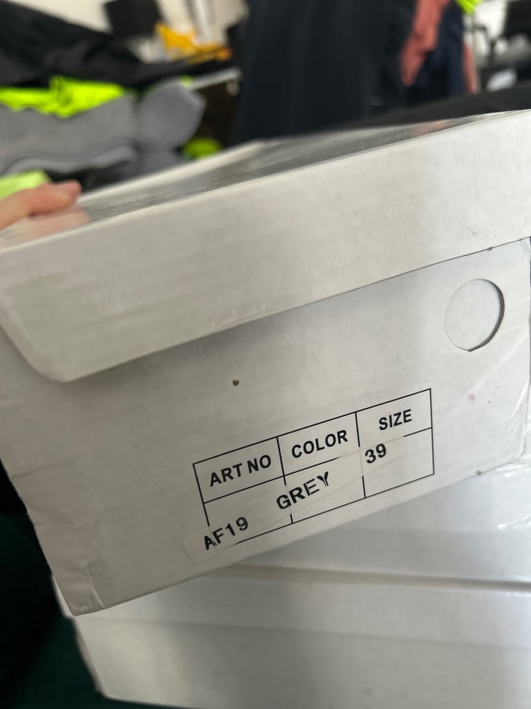 Brand new women trainers size 6 grey