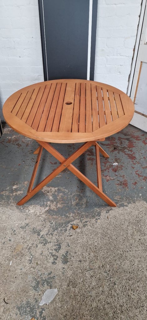 Argos home Newbury 4 seater folding patio table only - solid wood 