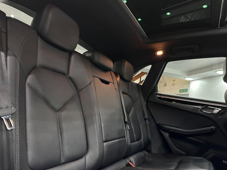 2015 Porsche Macan 2.0T SUV 5dr Petrol PDK 4WD Euro 6 (s/s) (237 ps) ESTATE Petrol Automatic