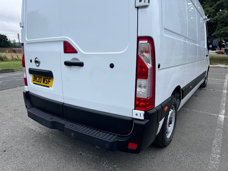 2020 Nissan NV400 Nissan NV400 2020 Mwb Fridge Van 2.3 dci 135ps MOT and Full History !! PANEL VA...