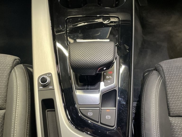 2024 Audi A4 Avant 2.0 TFSI 35 S line Estate 5dr Petrol S Tronic Euro 6 (s/s) (150 ps) Estate Pet...