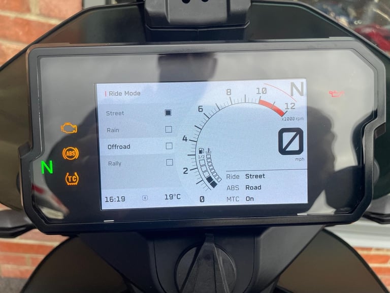 KTM 890 ADVENTURE 22