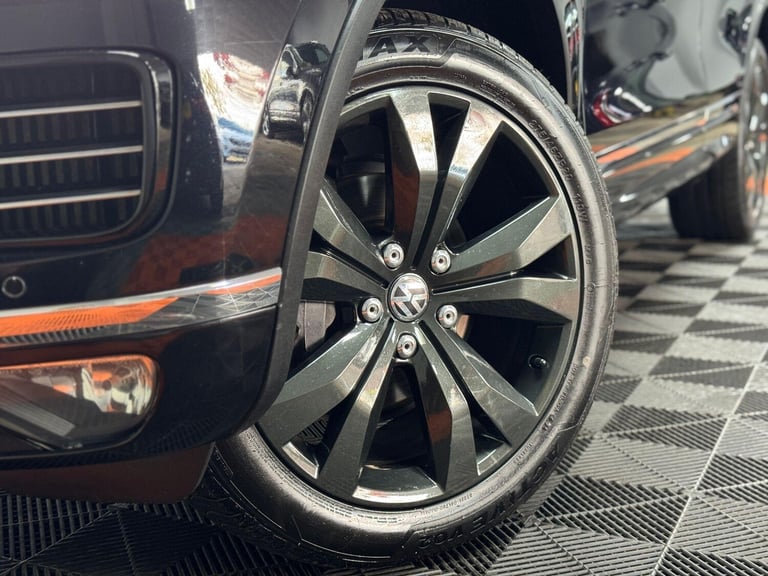 2015 Volkswagen Touareg 3.0 TDI V6 BlueMotion Tech R-Line Tiptronic 4WD Euro 6 (s/s) 5dr ESTATE D...