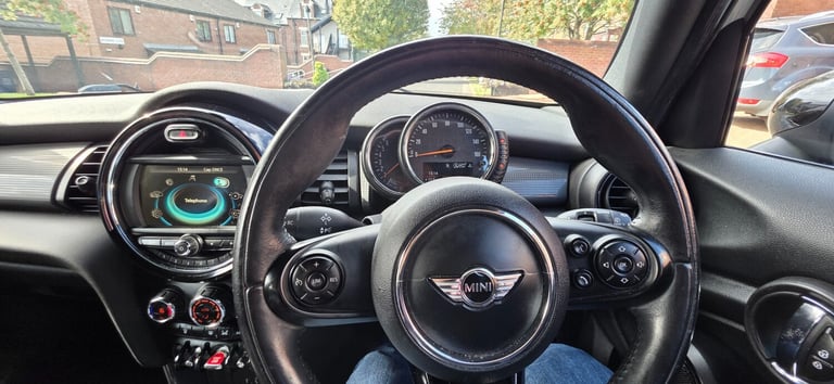 2015 MINI Hatch 1.5 Cooper 5dr HATCHBACK Petrol Manual