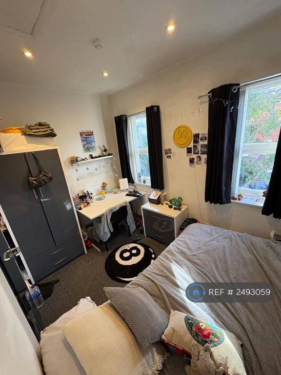 5 bedroom house in Patterdale Road, Liverpool, L15 (5 bed) (#2493059)