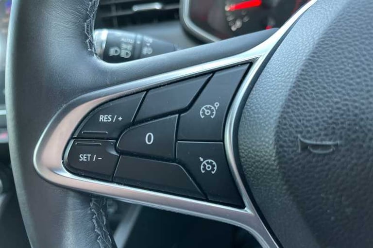 2020 Renault Clio 1.0 TCe Iconic Hatchback 5dr Petrol Manual Euro 6 (s/s) (100 ps) Hatchback Petr...