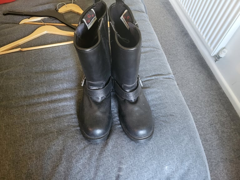 Motorcycle boots 