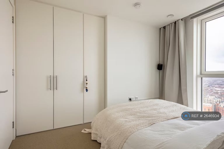 2 bedroom flat in Hale Works Apartments, London, N17 (2 bed) (#2646934)