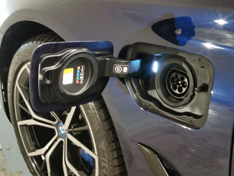 2021 BMW 5 Series 545e xDrive M Sport 4dr Auto SALOON PETROL/ELECTRIC Automatic
