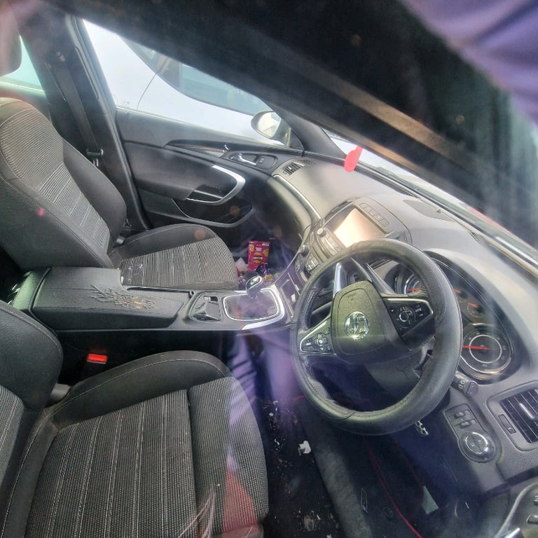 Breaking spare parts vauxhall insignia 2017 Sri 