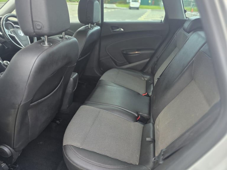 2013 Vauxhall Astra 1.7 CDTi ecoFLEX SE Sports Tourer Euro 5 (s/s) 5dr ESTATE Diesel Manual